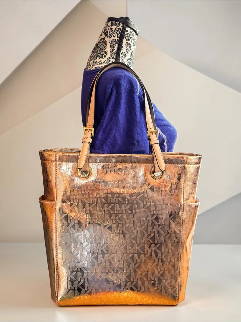 Michael Kors Jet Set Metallic Rose Gold Monogram Large Tote Bag. NWOT. MSRP $498